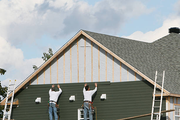 Professional Emergency Siding Repair technician working in Felton, PA